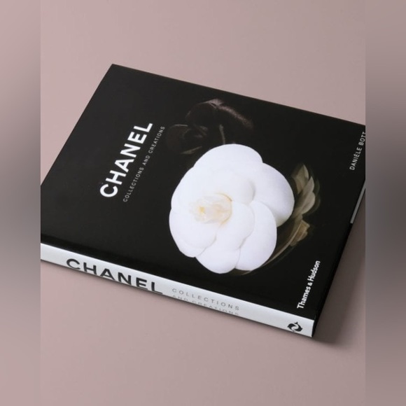 NWT CHANEL Collections and Creations Large Coffee Table Book Decor - Picture 15 of 16